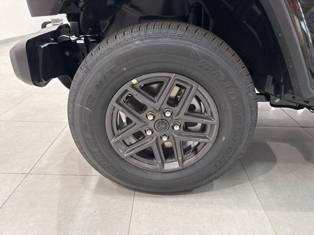 new 2025 Jeep Gladiator car, priced at $47,045