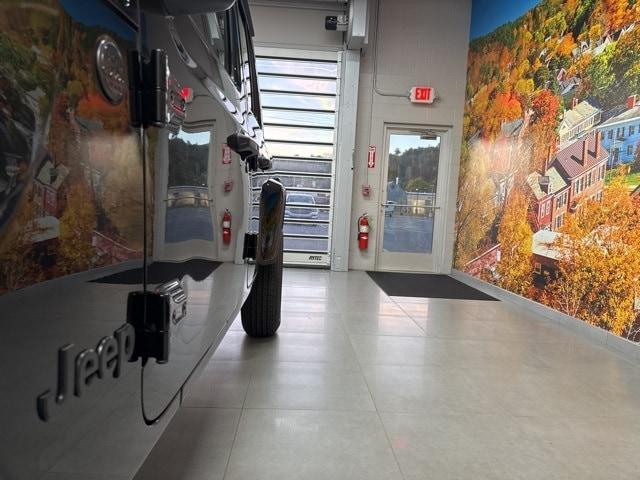 new 2025 Jeep Gladiator car, priced at $47,045