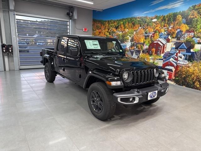 new 2025 Jeep Gladiator car, priced at $47,045