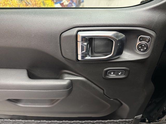 new 2025 Jeep Gladiator car, priced at $47,045