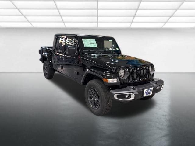 new 2025 Jeep Gladiator car, priced at $47,045