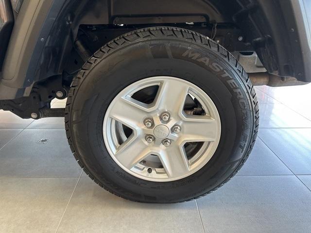 used 2023 Jeep Gladiator car, priced at $28,995