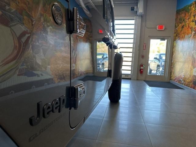 used 2023 Jeep Gladiator car, priced at $28,495
