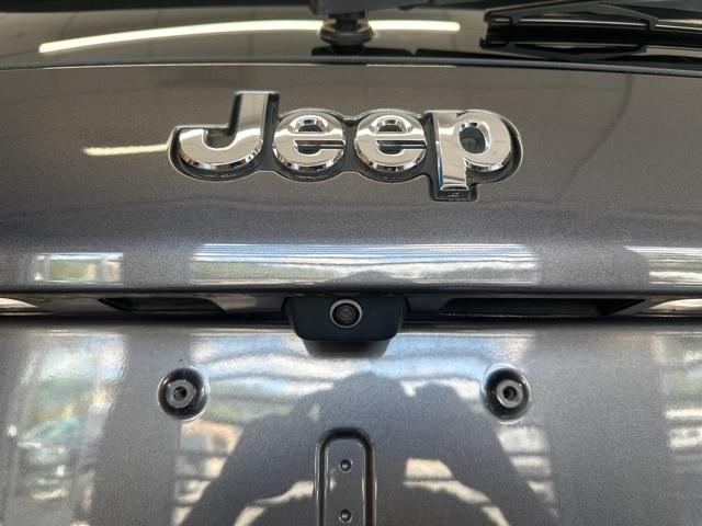 used 2022 Jeep Cherokee car, priced at $25,795