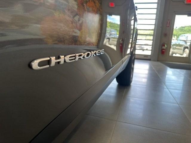 used 2022 Jeep Cherokee car, priced at $25,795