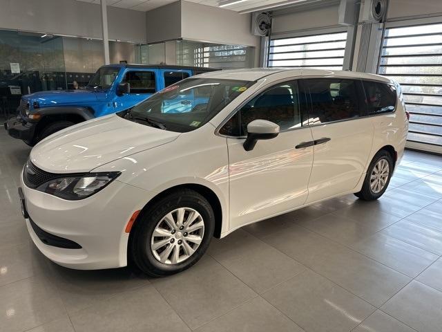 used 2019 Chrysler Pacifica car, priced at $17,195