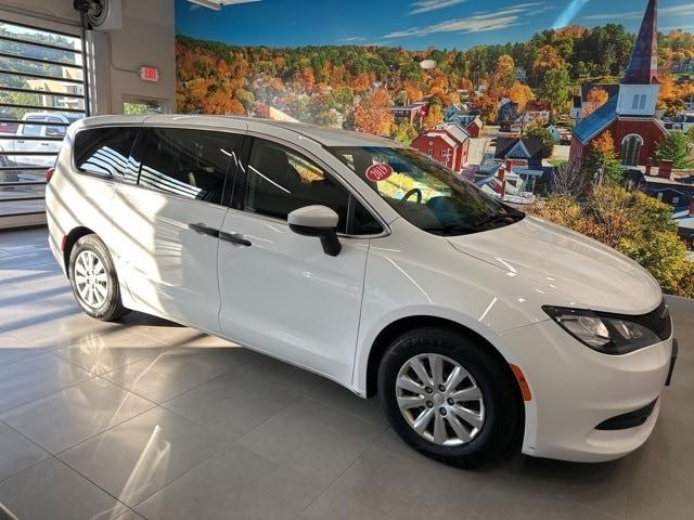 used 2019 Chrysler Pacifica car, priced at $17,195