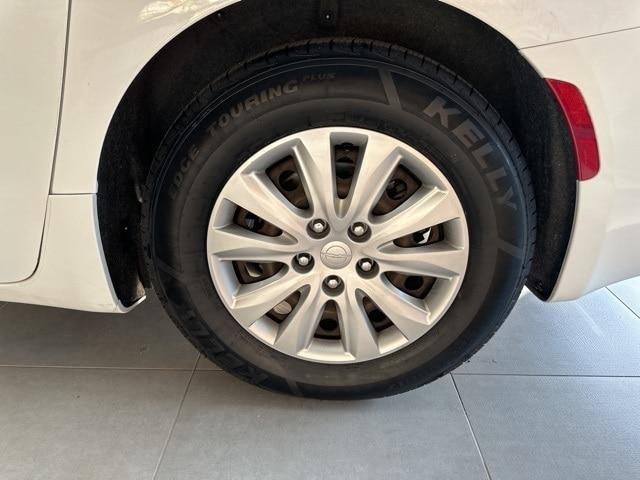 used 2019 Chrysler Pacifica car, priced at $17,195