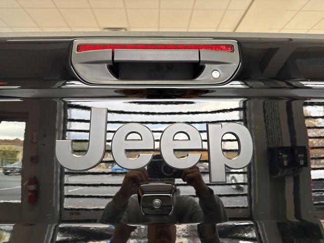 new 2025 Jeep Gladiator car, priced at $45,660