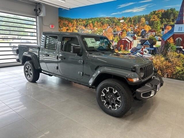 new 2025 Jeep Gladiator car, priced at $50,658