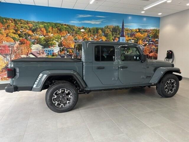 new 2025 Jeep Gladiator car, priced at $50,658
