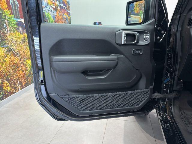 new 2026 Jeep Gladiator car, priced at $48,630