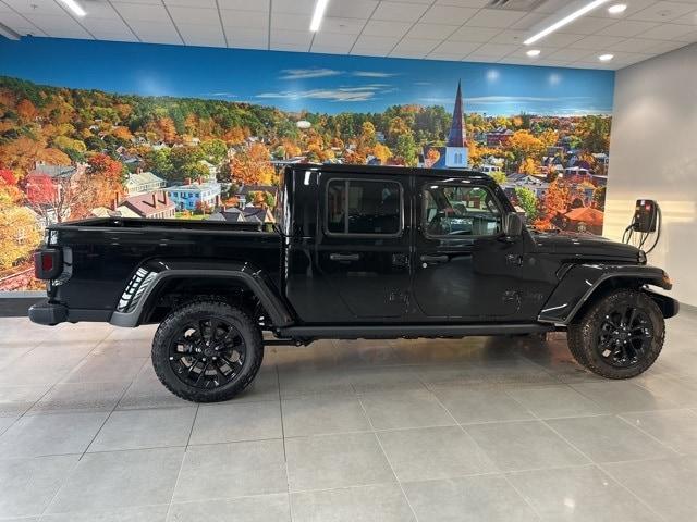 new 2025 Jeep Gladiator car, priced at $38,680
