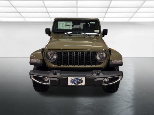 new 2025 Jeep Gladiator car, priced at $45,660