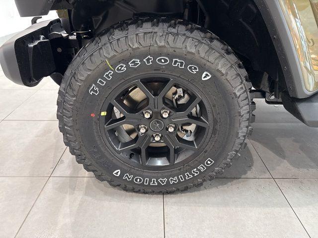 new 2025 Jeep Gladiator car, priced at $45,660