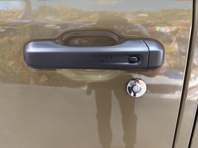 new 2025 Jeep Gladiator car, priced at $45,660