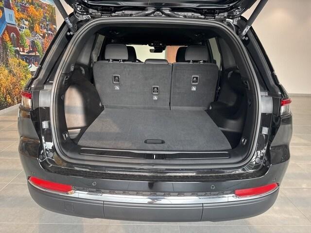 new 2025 Jeep Grand Cherokee car, priced at $39,233