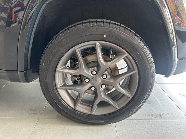 used 2021 Jeep Grand Cherokee car, priced at $24,595