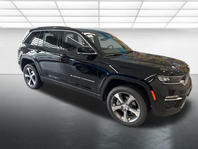 new 2025 Jeep Grand Cherokee car, priced at $48,310
