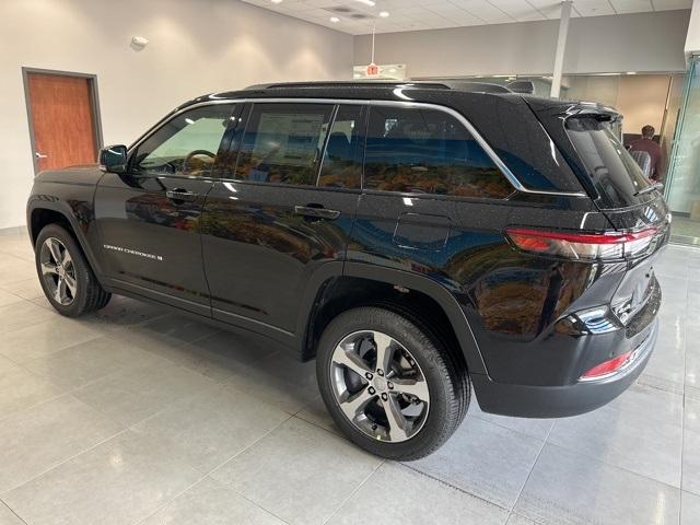 new 2025 Jeep Grand Cherokee car, priced at $49,310