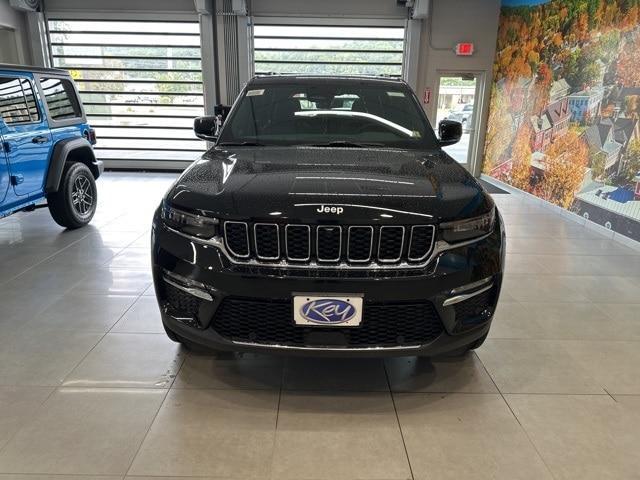 new 2025 Jeep Grand Cherokee car, priced at $50,810
