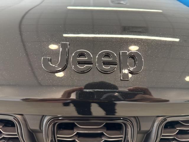 new 2025 Jeep Grand Cherokee car, priced at $44,125