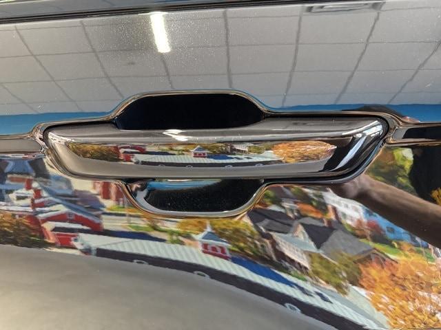 new 2025 Jeep Grand Cherokee car, priced at $44,125