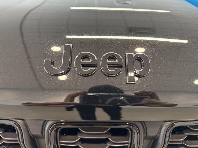 new 2025 Jeep Grand Cherokee car, priced at $44,125