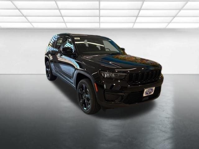 new 2025 Jeep Grand Cherokee car, priced at $44,125