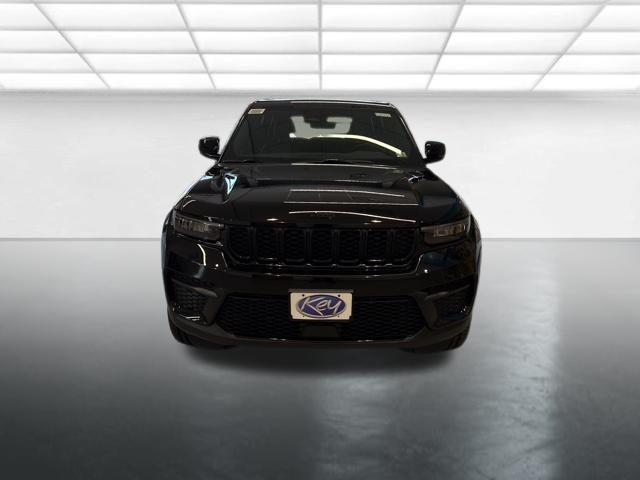 new 2025 Jeep Grand Cherokee car, priced at $44,125