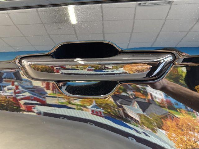 new 2025 Jeep Grand Cherokee car, priced at $44,125