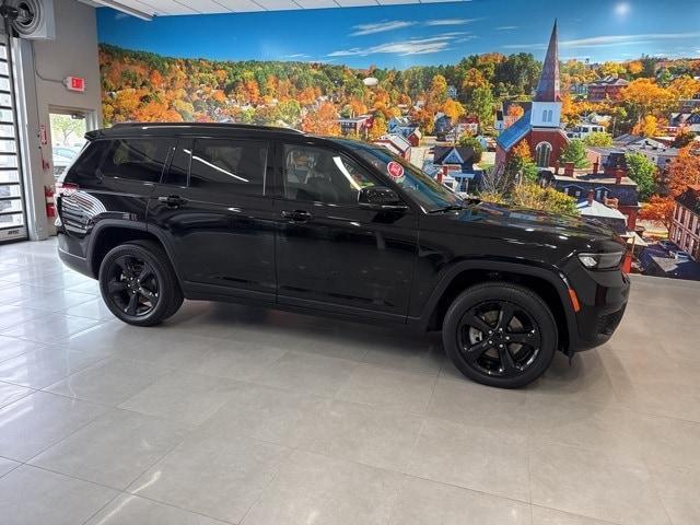 used 2023 Jeep Grand Cherokee L car, priced at $28,995