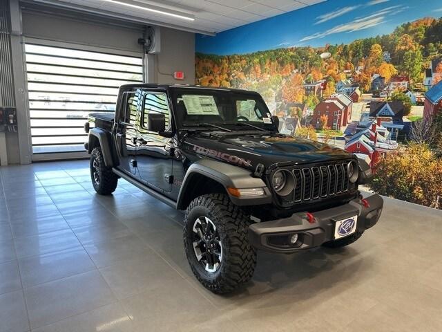 new 2025 Jeep Gladiator car, priced at $57,495