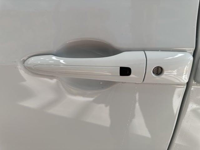 new 2025 Chrysler Pacifica car, priced at $44,515