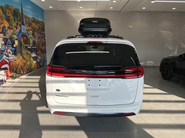 new 2025 Chrysler Pacifica car, priced at $44,515