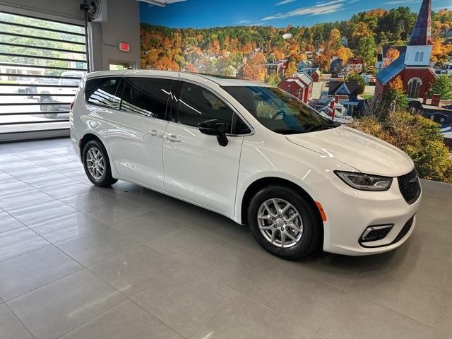 new 2025 Chrysler Pacifica car, priced at $42,147