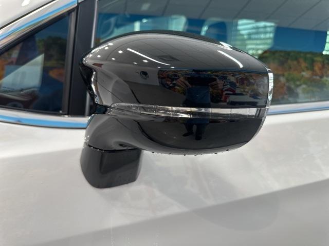 new 2025 Chrysler Pacifica car, priced at $42,147