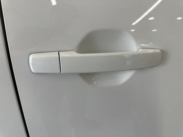 used 2022 Nissan Frontier car, priced at $30,999