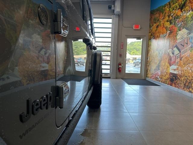 new 2025 Jeep Wrangler car, priced at $48,865