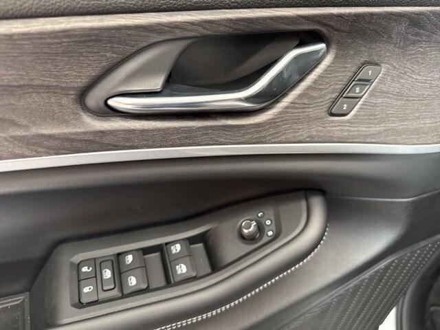 new 2025 Jeep Grand Cherokee L car, priced at $47,917