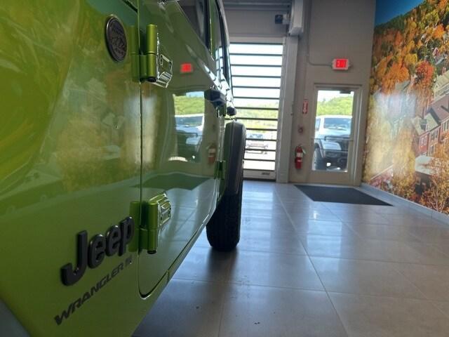 new 2025 Jeep Wrangler car, priced at $48,466