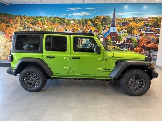 new 2025 Jeep Wrangler car, priced at $48,466