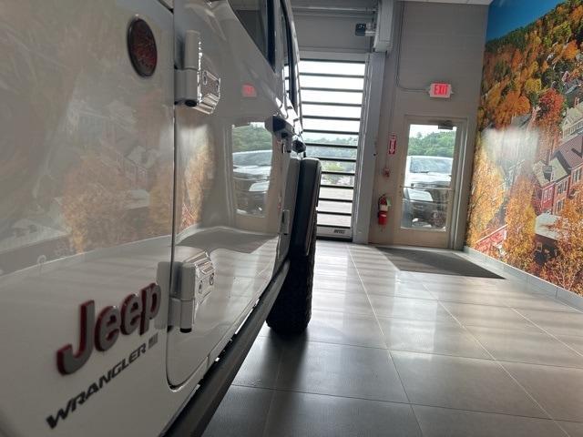new 2025 Jeep Wrangler car, priced at $55,817