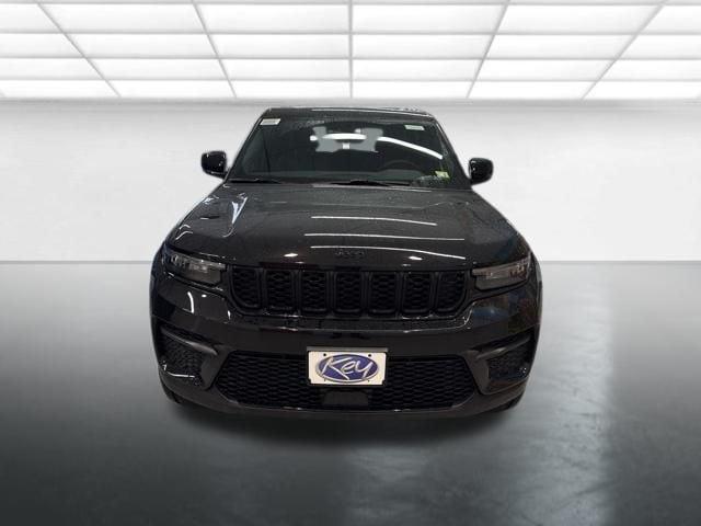 new 2025 Jeep Grand Cherokee car, priced at $45,120