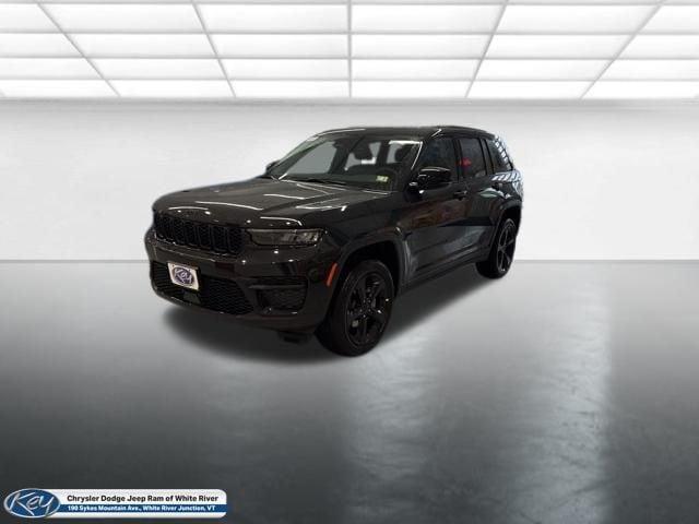new 2025 Jeep Grand Cherokee car, priced at $45,120
