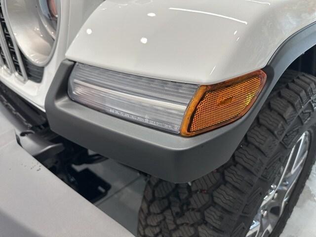 new 2025 Jeep Wrangler car, priced at $53,322