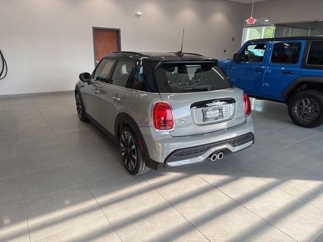 used 2023 MINI Hardtop car, priced at $22,995
