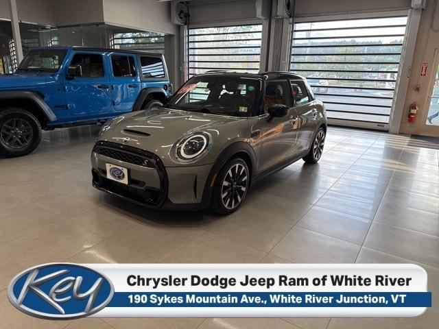 used 2023 MINI Hardtop car, priced at $22,995