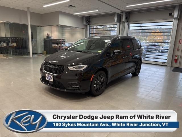 new 2026 Chrysler Pacifica car, priced at $46,030