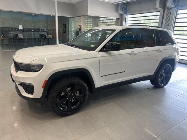 new 2025 Jeep Grand Cherokee car, priced at $48,451